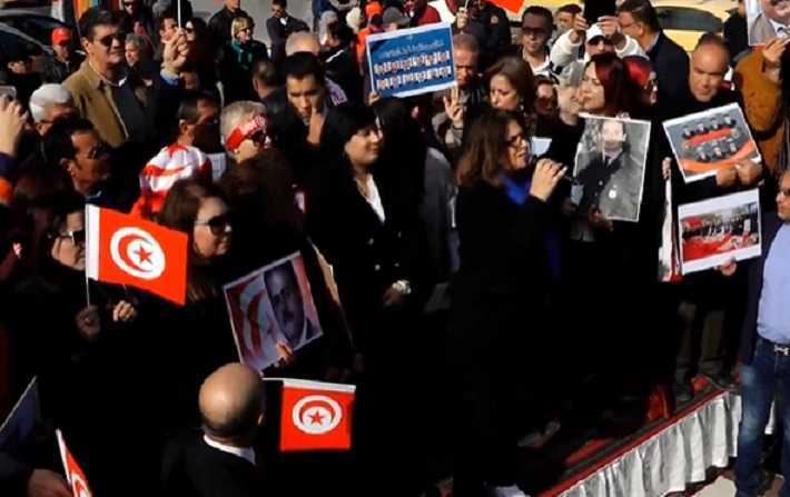 عبير موسي وبسمة بلعيد في وقفة احتجاجية ضدّ العنف السياسي