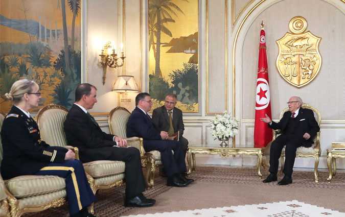 رئيس الجمهورية يشرف على موكب تسلم أوراق إعتماد 5 سفراء جدد بتونس 
