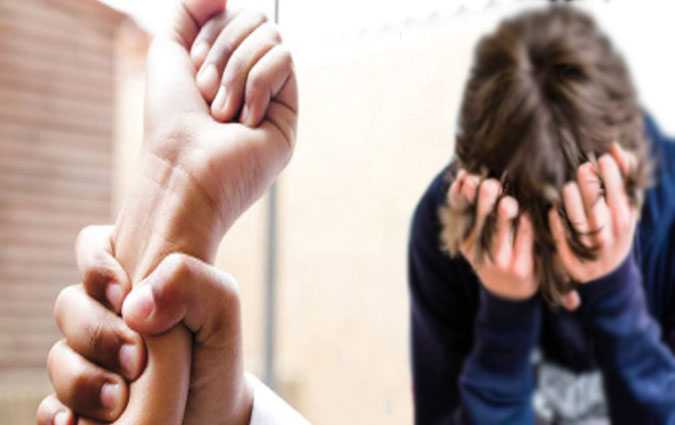 في مدرسة عمومية بصفاقس : معلّم يغتصب ويتحرش بـ 20 قاصرا من تلاميذه

