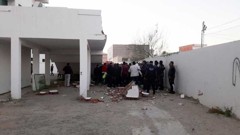 إنهيار جدار قاعة رياضية بالقيروان : 34 مصابا وتفعيل خطة الطوارئ بالمستشفيات 