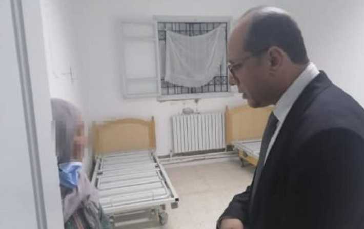 بعد زيارة فجئية : مالك الزاهي يقرر  إيقاف مدير مركز الإحاطة والتوجيه الاجتماعي بتونس عن العمل وفتح تحقيق ضدّه