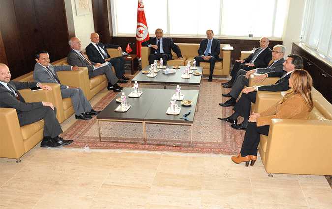 لقاء بين منظمة الأعراف والسفير الفرنسي لاستقطاب المستثمرين الفرنسيين إلى تونس

