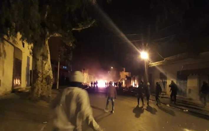 القصرين : تجدد الاحتجاجات في حي النور و الامن يستعمل الغاز المسيل للدموع