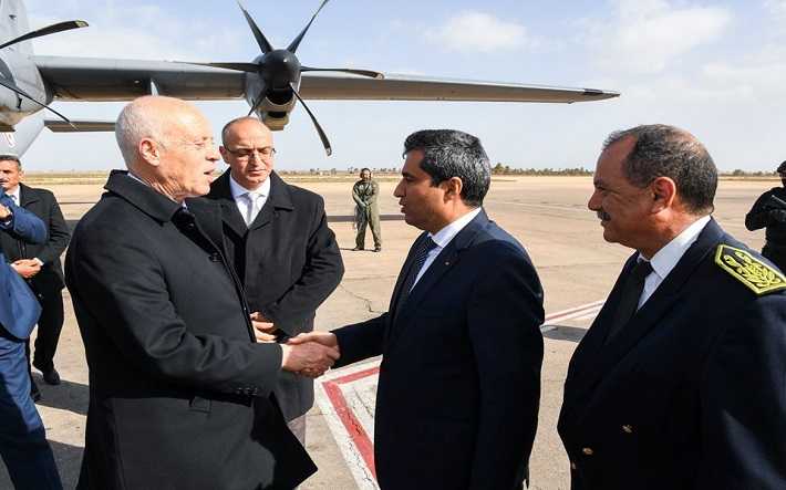 لافتتاح معرض الطيران و الدفاع:
رئيس الجمهورية يصل الى مطار جرجيس الدولي