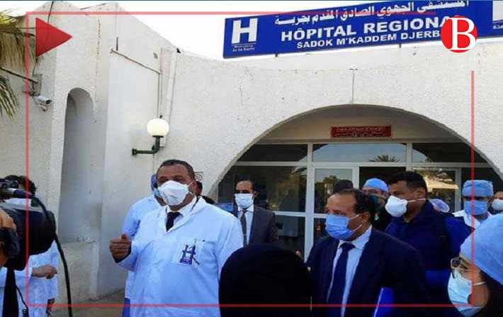 فيديو - السلط المحلية بجربة تستنكر رفض المستشفى الجامعي بمدنين إيواء مريضين قادمين من جربة

