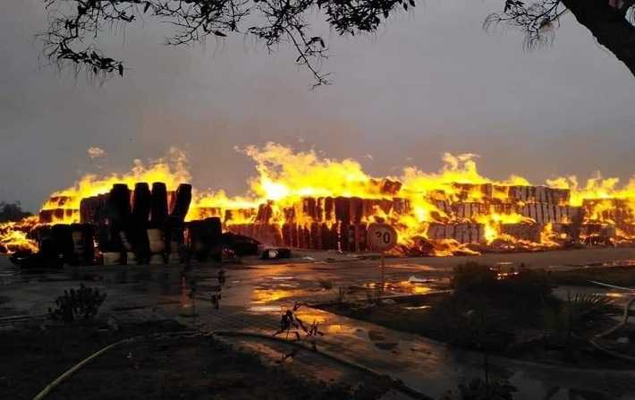 النفيضة: حريق ضخم بمنصع والنيران تمتدّ للمعامل المجاورة