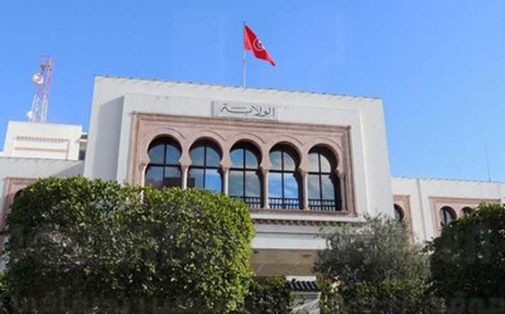 والي تونس يمنع اسناد رخص استثنائية للتنقل بين الولايات 