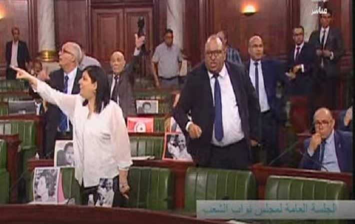 بعد ان اتّهم الخياري الراحل بورقيبة بالعمالة: فوضى كبيرة تعمّ البرلمان والغنوشي يرفع الجلسة 