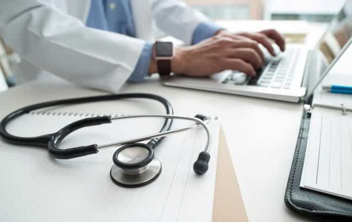  المجلس الوطني لنقابة أطباء تونس يُندّد باستخدام الإشهار في المجال الطبّي 