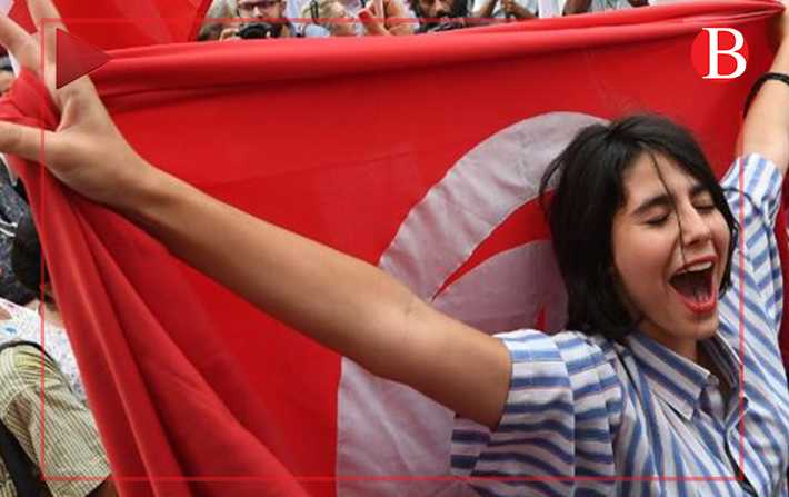 فيديو - المرأة التونسية تحتفل بعيدها

