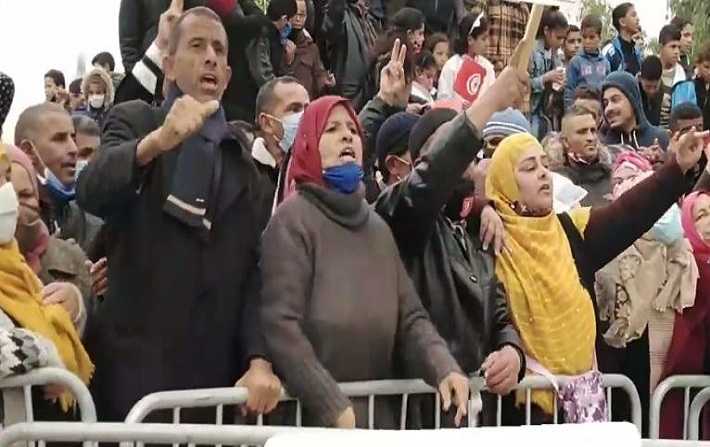 في ذكرى الثورة: حفل راب بسيدي بوزيد والأهالي يحتجون