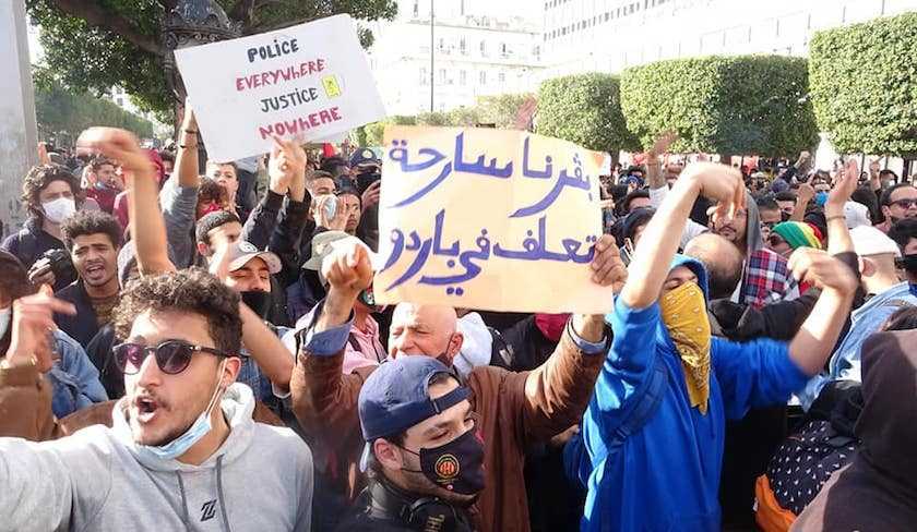مسيرة بشارع الحبيب بورقيبة تتحول الى صدامات مع قوات الامن 