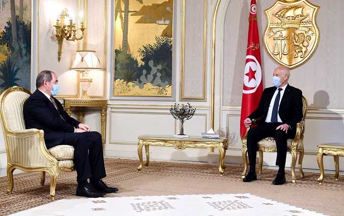 وزير الخارجية الجزائري في ضيافة قيس سعيد

