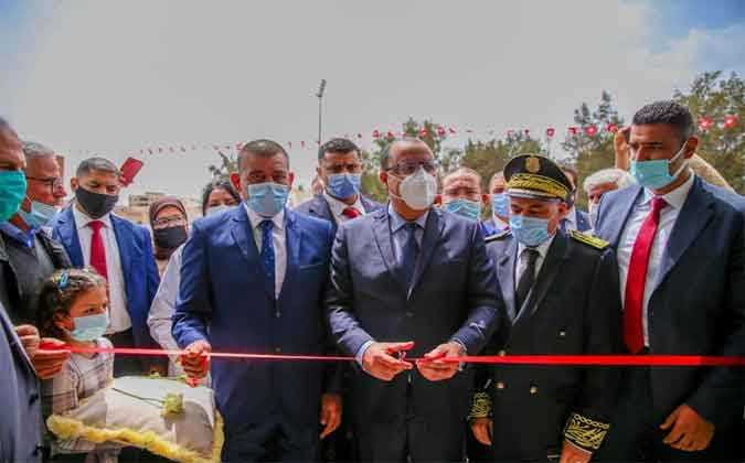  رئيس الحكومة يعطي شارة انطلاق استغلال المستشفى الميداني بالقيروان 
