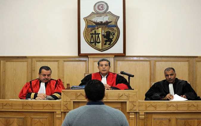قلب تونس يندد بالمحاكمات العسكرية لـ 'المدونين'

