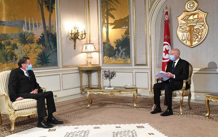 قيس سعيد يلتقي سفير فلسطين بتونس هائل الفاهوم