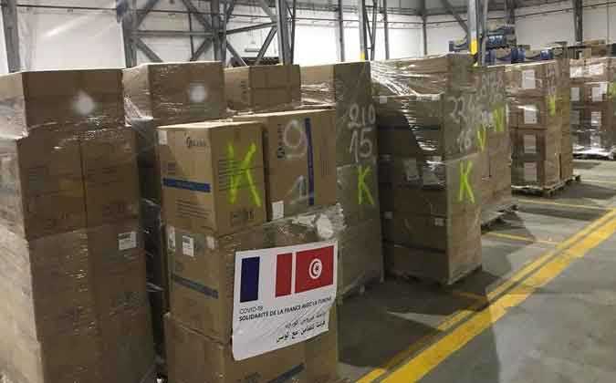 في اطار هبة فرنسية : تواصل توزيع  40 طنا من المعدات الطبية على المنشآت الصحية التونسية