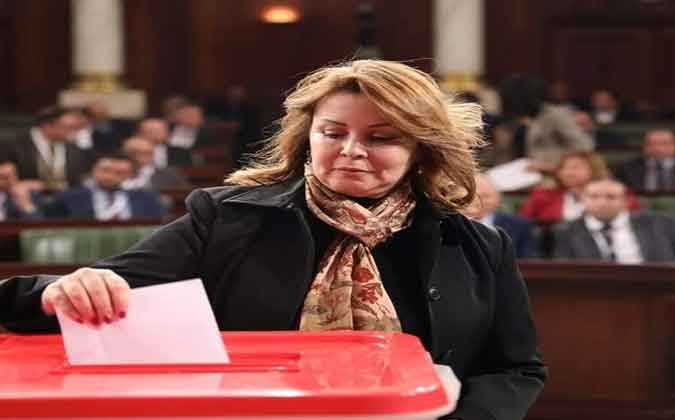 شيراز الشابي تستقيل من كتلة قلب تونس بالبرلمان 