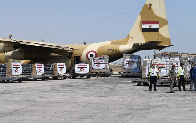 مصر تُرسل 3 طائرات عسكرية محملة بالمساعدات الطبية لتونس

