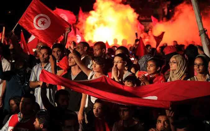 هل تحتاج تونس الى ثورة جديدة ؟