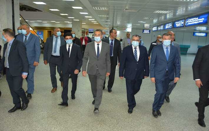 وزير الداخلية توفيق شرف الدين في زيارة تفقد إلى مطار تونس قرطاج الدولي