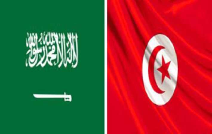 في مكالمة هاتفية :  توفيق شرف الدين يدعو نظيره السعودي لزيارة تونس