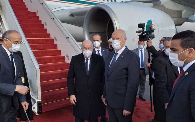 قيس سعيد يستقبل الرئيس الجزائري عبد المجيد تبون بمطار تونس قرطاج