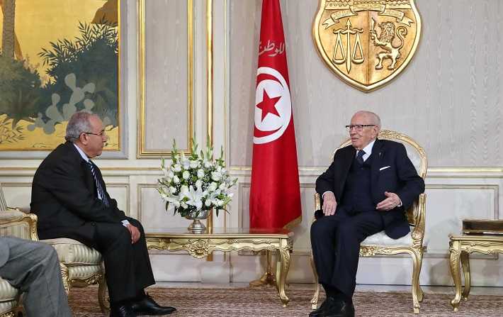 وزير الخارجية الجزائري رمطان العمامرة يلتقي كلا من يوسف الشاهد وباجي قائد السبسي 