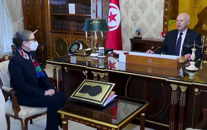 قيس سعيد : نحن والشعب التونسي لا نريد أن نعيش بين الحفر 