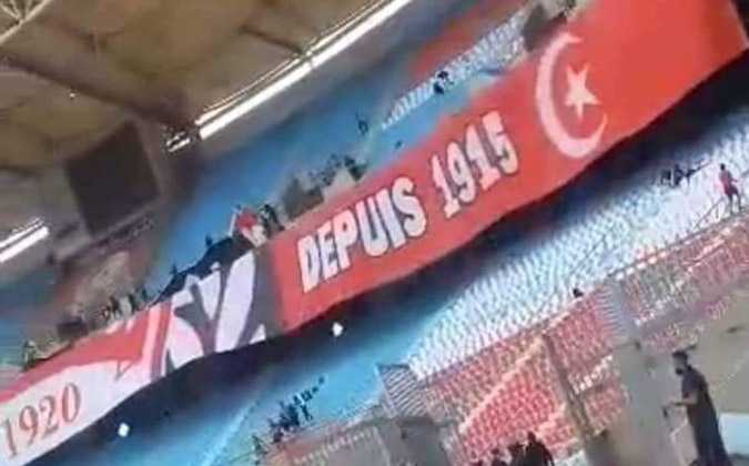 هل إعتمد النادي الافريقي على علم تركيا في مباراة الدربي ؟