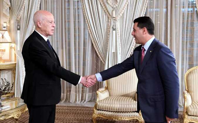 قيس سعيد يلتقي وزير السياحة الجزائري 