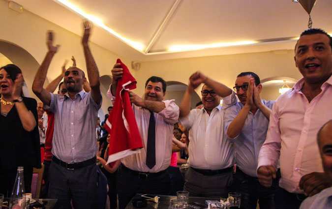 روني الطرابلسي يحتفل بالانتصار التونسي