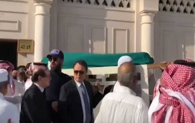 بالفيديو: نقل جثمان الراحل بن علي الى مثواه الأخير في مقبرة البقيع بالسعوديّة  

